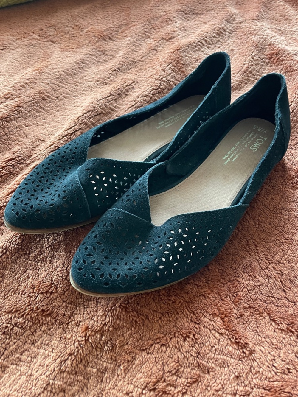 TOMS Women's Black Suede Flats